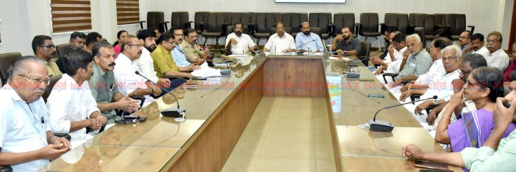 ജനങ്ങളെ വെല്ലുവിളിക്കരുത്, അടിപ്പാത വേണം നടാലിലെ ഗതാഗതക്കുരുക്കിൽ ദേശീയപാത അതോറിറ്റിക്കെതിരെ എം.പിമാരും എം.എൽ.എയും
