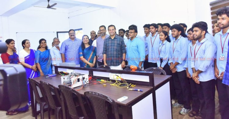 ക്യാമ്പസുകളെ കാലത്തിനനുസരിച്ച് സജ്ജമാക്കും മന്ത്രി റോജി എം ജോൺ