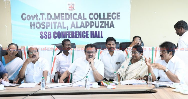 ജീവനക്കാരുടെ ഒഴിവുകൾ അടിയന്തരമായി നികത്തും മന്ത്രി കെ. മുരളീധരൻ