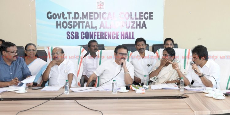 ജീവനക്കാരുടെ ഒഴിവുകൾ അടിയന്തരമായി നികത്തും മന്ത്രി കെ. മുരളീധരൻ
