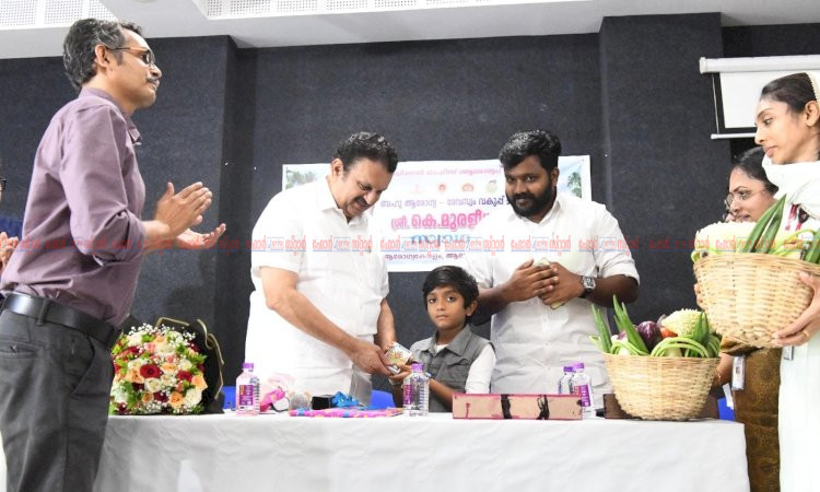 കുട്ടികളിൽ ആരോഗ്യശീലങ്ങൾ വളർത്താൻ പുതിയ കളിരീതികൾ മന്ത്രി കെ. മുരളീധരൻ