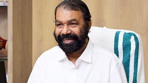 ഫിഫ ലോകകപ്പ് ഫൈനൽ തിങ്കളാഴ്ച സ്കൂളുകൾക്ക് അവധി നൽകണമെന്ന് വി. ശിവൻകുട്ടി