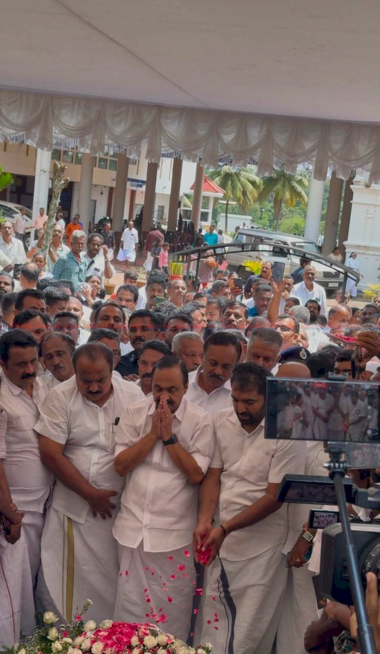 ഉമ്മൻചാണ്ടി സ്മൃതി ദിനം അപ്പയുടെ ഓർമ്മയിൽ പുതുപ്പള്ളിക്ക് സമ്മാനമായി വൻ വികസന പദ്ധതികൾ