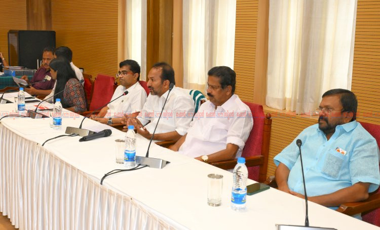 ഓണം ഘോഷയാത്ര കൂടുതൽ ആകർഷകമാക്കും പി.സി. വിഷ്ണുനാഥ്