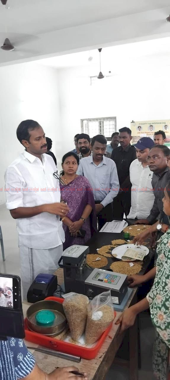 പൊതുവിതരണം മെച്ചപ്പെടുത്താൻ പഠനയാത്ര ആന്ധ്രാപ്രദേശ് ഭക്ഷ്യമന്ത്രിയുമായി ചർച്ച നടത്തി മന്ത്രി അനൂപ് ജേക്കബ്