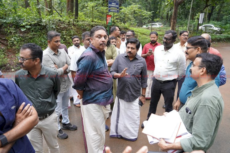 കനോലി പ്ലോട്ടിൽ സംയോജിത സുസ്ഥിര വികസനം നടപ്പാക്കും മന്ത്രി ഷിബു ബേബി ജോൺ