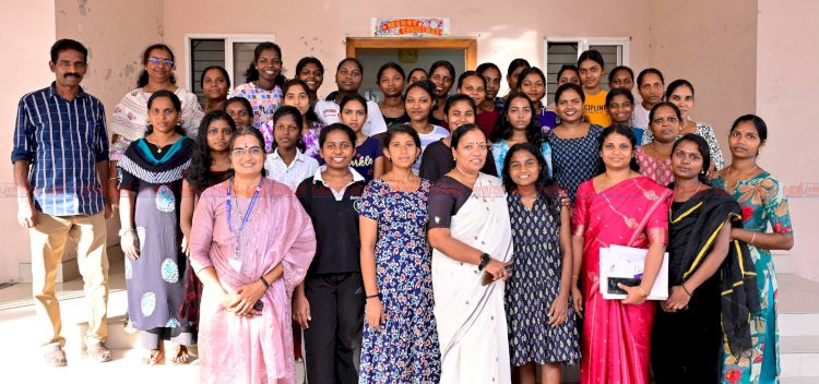എറണാകുളം ട്രൈബൽ കോംപ്ലക്സും ഹോസ്റ്റലും സന്ദർശിച്ച് മന്ത്രി കെ.എ. തുളസി