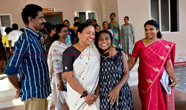 എറണാകുളം ട്രൈബൽ കോംപ്ലക്സും ഹോസ്റ്റലും സന്ദർശിച്ച് മന്ത്രി കെ.എ. തുളസി