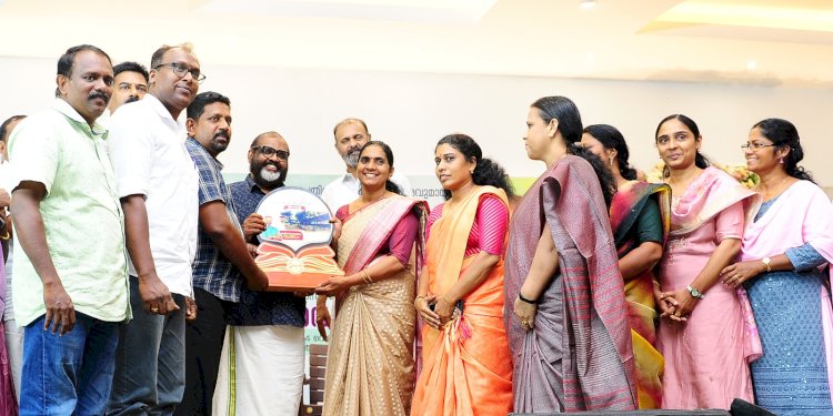 സൂര്യകാന്തി മികവുത്സവം മന്ത്രി സി. പി ജോൺ ഉദ്ഘാടനം ചെയ്തു.