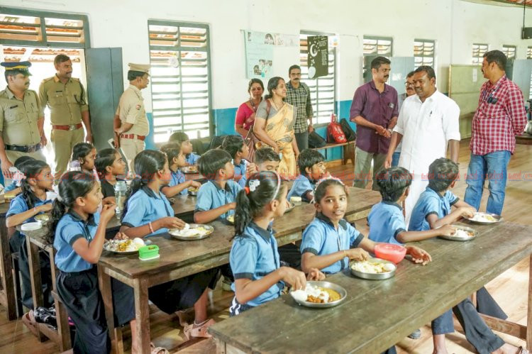 ആദിവാസി ഉന്നതികളിൽ ഭക്ഷ്യകമീഷൻ അംഗത്തിന്റെ സന്ദർശനം