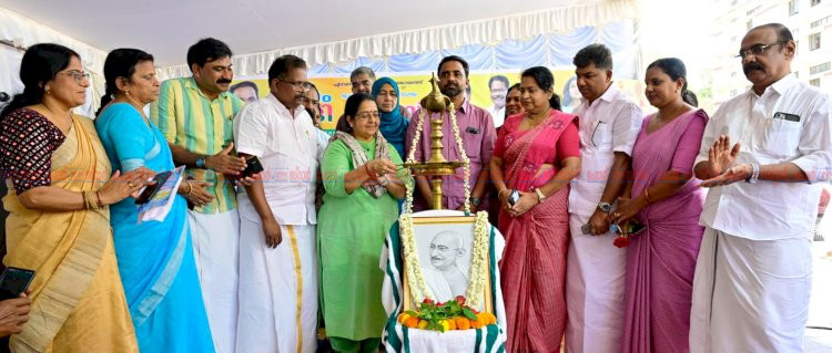 യുവതലമുറയ്ക്കും പ്രിയങ്കരമായി ഖാദി വസ്ത്രങ്ങളെന്ന് ഉമാ തോമസ് എം.എൽ.എ