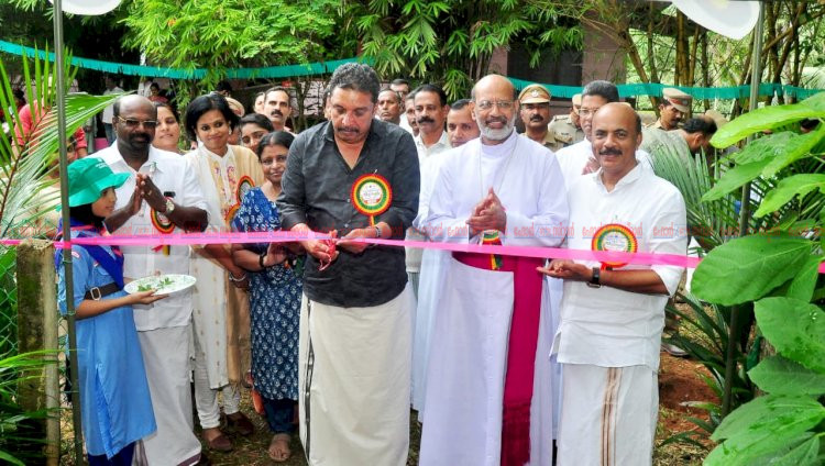 വേനപ്പാറ ലിറ്റില്‍ ഫ്‌ളവര്‍ യു.പി സ്‌കൂളില്‍ വിദ്യാവനം മന്ത്രി ഷിബു ബേബി ജോണ്‍ ഉദ്ഘാടനം ചെയ്തു