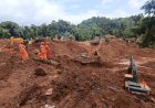 കള്ളാടി മണ്ണിടിച്ചില്‍ ദുരന്തം മരിച്ചവരുടെ കുടുംബങ്ങള്‍ക്കും പരിക്കേറ്റവര്‍ക്കും 49.25 ലക്ഷം രൂപ ധനസഹായം കൈമാറി