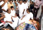 ദുരിതബാധിതർക്ക് ആശ്വാസവുമായി മന്ത്രിമാരായ എം. ലിജുവും ടി. സിദ്ദിഖും കെ.സി. വേണുഗോപാൽ എം പിയും കുട്ടനാട്ടിൽ