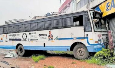 പുതുക്കാട്ട് കെഎസ്ആർടിസി ബസ് കടയിലേക്ക് പാഞ്ഞുകയറി വഴിയാത്രക്കാരി മരിച്ചു