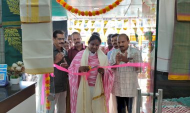ഹാൻവീവ് ഓണം റിബേറ്റ് വിൽപന എം.എൽ.എ രമ്യ ഹരിദാസ് ഉദ്ഘാടനം ചെയ്തു