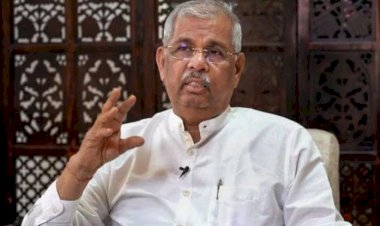 പി.എസ്‌.സി പരീക്ഷാ ക്രമക്കേട് ചെയർമാനെയും അംഗങ്ങളെയും പിരിച്ചുവിടാനുള്ള പരാതിയിൽ ഗവർണർ നിയമോപദേശം തേടി