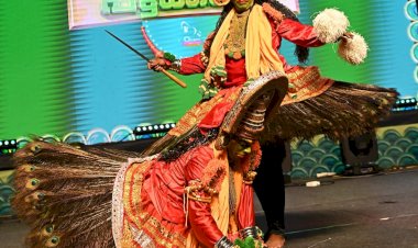 നിശാഗന്ധിയിൽ കാഴ്ചക്കാരുടെ മനംകവർന്ന് കുറിച്ചി നടേശന്റെ അർജ്ജുന നൃത്തം