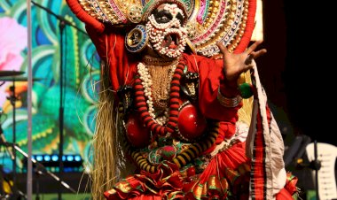 ആചാരപ്പൊലിമയോടെ കനകക്കുന്ന് ദാരികവധം മുടിയേറ്റും നാടൻ കലകളും ശ്രദ്ധേയമായി