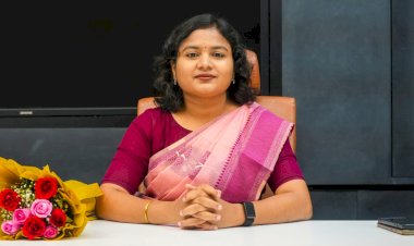 ​കൊച്ചി മെട്രോ റെയിൽ ലിമിറ്റഡ് എം.ഡിയായി ജില്ലാ കളക്ടർ ജി. പ്രിയങ്ക ചുമതലയേറ്റു