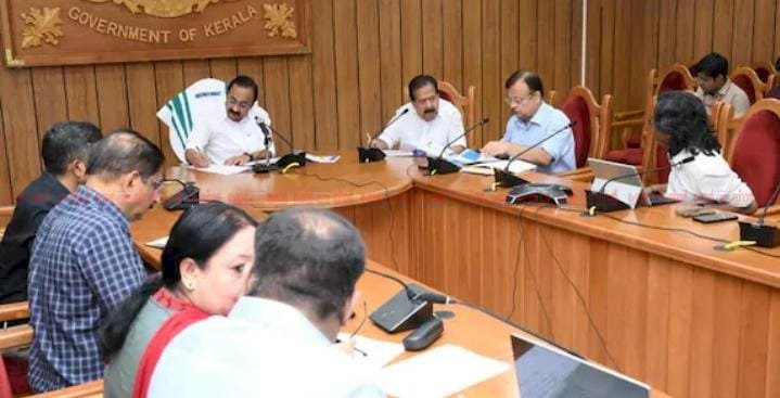 ​വ്യാജപ്രചാരണങ്ങൾക്കെതിരെ കർശന നടപടി ദുരിതബാധിതർക്കുള്ള ധനസഹായം വർധിപ്പിച്ച് മുഖ്യമന്ത്രി