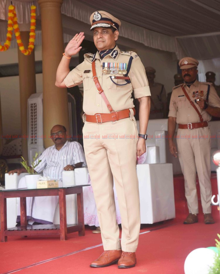 ഭരണഘടനയോട് അചഞ്ചലമായ വിശ്വസ്ത പുലര്‍ത്തണം ഡിജിപി റവാഡ ആസാദ് ചന്ദ്രശേഖര്‍