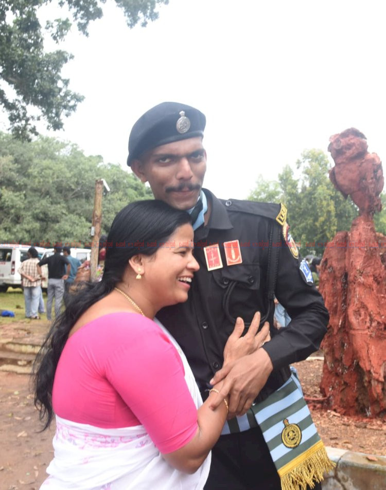 മാനന്തവാടി എം.എൽ.എ ഉഷ വിജയന്റെ മകൻ ഇനി കമാൻഡോ