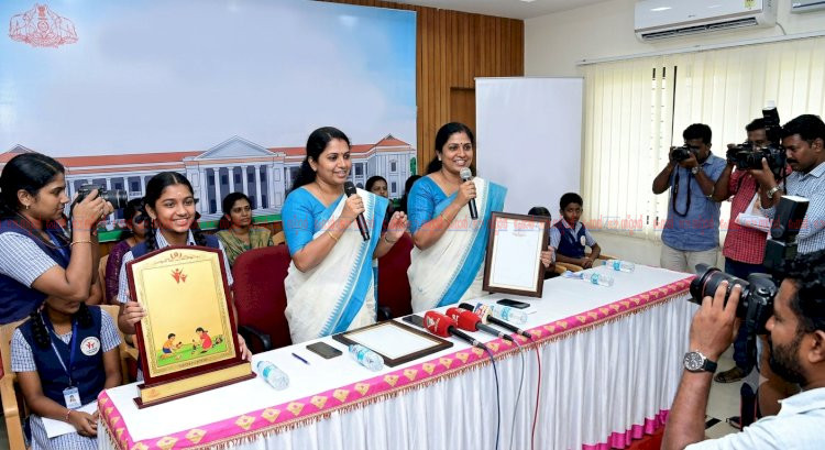 ​ഉജ്ജ്വല ബാല്യം പുരസ്‌കാരം 2025 അപേക്ഷ ക്ഷണിച്ചു സമ്മാനത്തുക 25,000 രൂപ