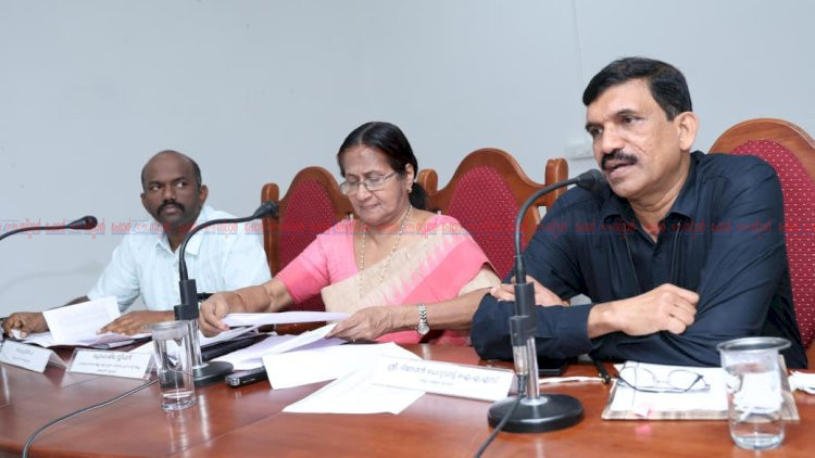 ക്യാമ്പുകളിൽ കഴിയുന്നവർക്ക് വാടക വീട് ഒരുക്കണം തദ്ദേശ സ്ഥാപനങ്ങൾക്ക് നിർദേശവുമായി ഇടുക്കി കളക്ടർ