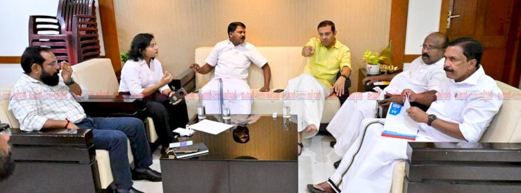 കാലടി പുതിയ പാലം ജനുവരി 15 നകം പൂർത്തിയാക്കും പഴയ പാലം ഓണത്തിന് മുന്നേ തുറക്കും