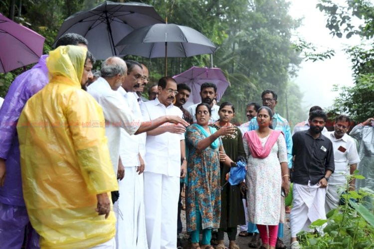 ചെറുപുഴയിലെ നാശനഷ്ടങ്ങൾ സർക്കാരിന്റെ ശ്രദ്ധയിൽ കൊണ്ടുവരുമെന്ന് മന്ത്രി സണ്ണി ജോസഫ്