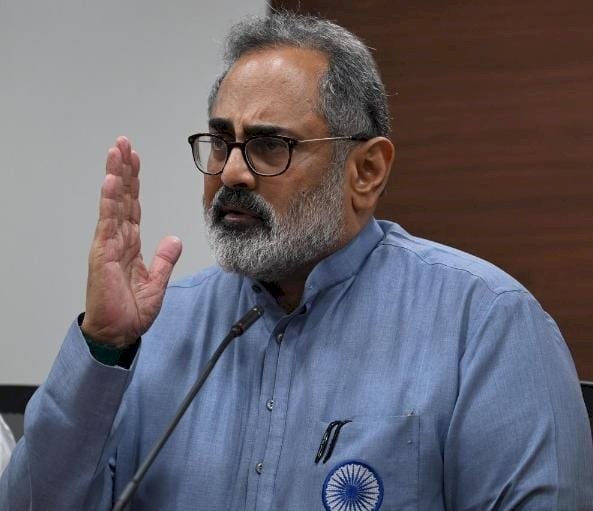 ഉപ്പു തിന്നവർ വെള്ളം കുടിക്കും. തട്ടിപ്പിന് ഉത്തരവാദികളായവർ അതിന്റെ പ്രത്യാഘാതം അനുഭവിക്കേണ്ടി വരും രാജീവ് ചന്ദ്രശേഖർ
