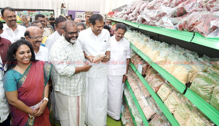 സപ്ലൈകോ ഓണം മേളകൾ ആരംഭിച്ചു വൻ വിലക്കുറവിൽ ഓണക്കിറ്റുകൾ മന്ത്രി അനൂപ് ജേക്കബ്