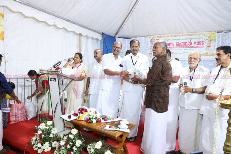 ഓണക്കാലത്ത് 1.65 ലക്ഷം മെട്രിക് ടൺ അരി പൂഴ്ത്തിവെച്ചാൽ കർശന നടപടി മന്ത്രി അനൂപ് ജേക്കബ്