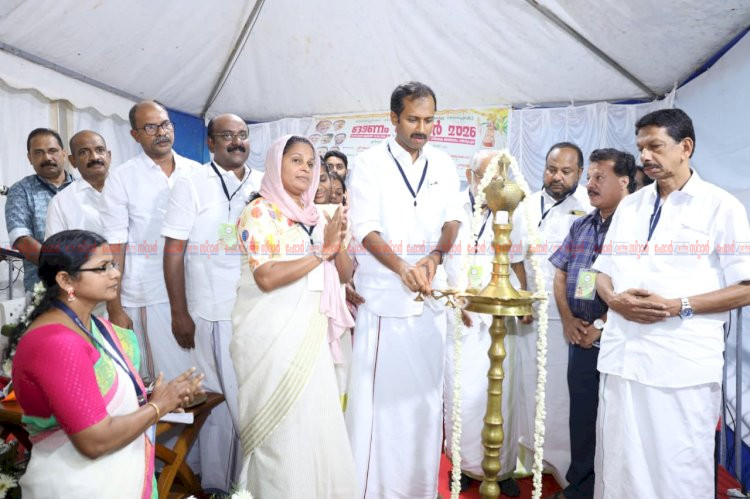 ഓണക്കാലത്ത് 1.65 ലക്ഷം മെട്രിക് ടൺ അരി പൂഴ്ത്തിവെച്ചാൽ കർശന നടപടി മന്ത്രി അനൂപ് ജേക്കബ്