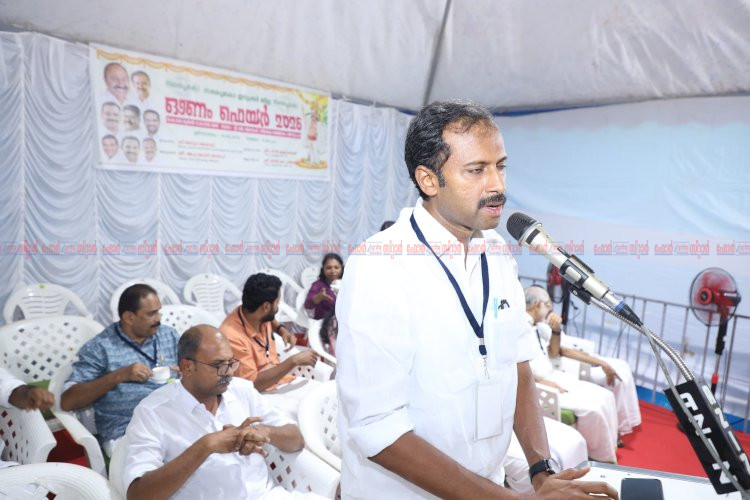 ഓണക്കാലത്ത് 1.65 ലക്ഷം മെട്രിക് ടൺ അരി പൂഴ്ത്തിവെച്ചാൽ കർശന നടപടി മന്ത്രി അനൂപ് ജേക്കബ്