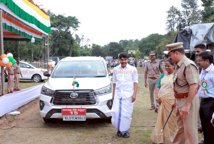 സ്വാതന്ത്ര്യം കാത്തുസൂക്ഷിക്കാനും ഭാവിതലമുറയ്ക്ക് കൈമാറാനും പ്രതിജ്ഞയെടുക്കണം മന്ത്രി ടി സിദ്ദീഖ്