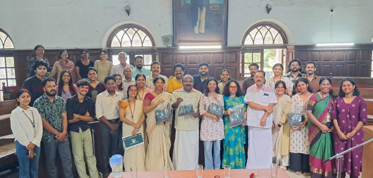 മാലിന്യം വളമാക്കി ലോ കോളേജ് വിദ്യാർത്ഥികൾ കർഷകദിനത്തിൽ ഗ്രീൻ ഗ്രോ വിപണിയിൽ