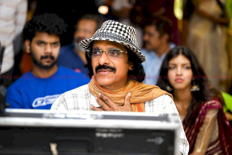 രണ്ട് പതിറ്റാണ്ടുകൾക്ക് ശേഷം ഓണപ്പാട്ടുമായി ഈസ്റ്റ് കോസ്റ്റ് വിജയൻ ഓണം വൈബ് 2026 പുറത്തിറങ്ങി