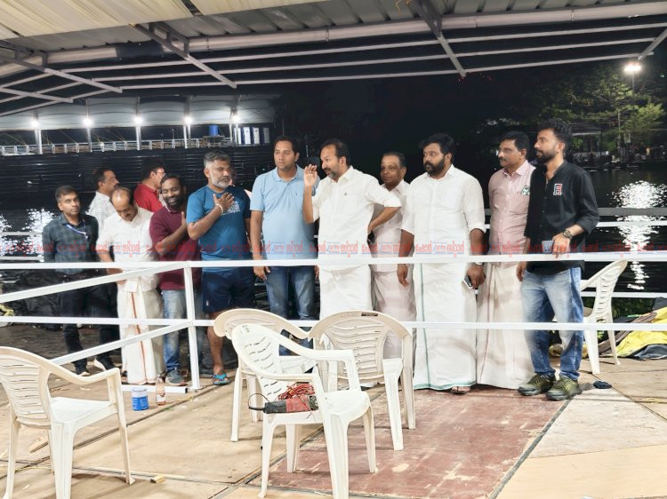 നെഹ്‌റു ട്രോഫി വള്ളംകളി പുന്നമടയിലെ മുന്നൊരുക്കങ്ങൾ വിലയിരുത്തി മന്ത്രി പി. സി. വിഷ്ണുനാഥ്