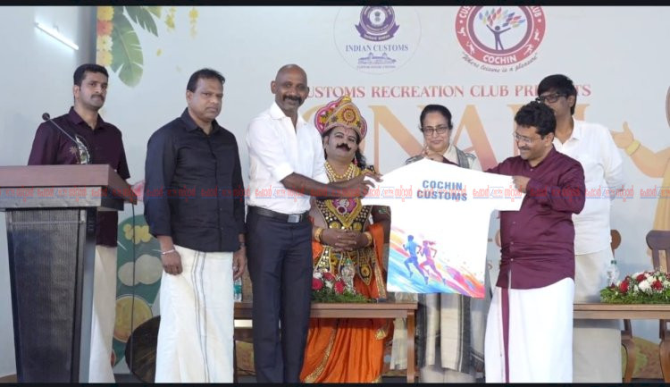 ലഹരിയോട് നോ , കായികരംഗത്തോട് യെസ് ലഹരി വിരുദ്ധ ജേഴ്സി ഒളിമ്പ്യൻ കെ. എം. ബിനുവിന് നൽകി പ്രകാശനം ചെയ്തു