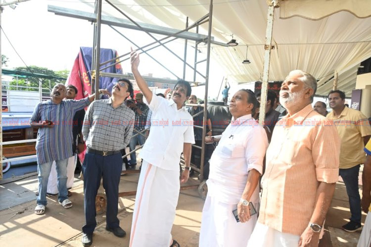 പുന്നമടയിൽ ഇനി ഓളപ്പരപ്പിലെ പോരാട്ടം 72 ാമത് നെഹ്റു ട്രോഫി വള്ളംകളി ഇന്ന് വി. ഡി. സതീശൻ ഉദ്ഘാടനം ചെയ്യും