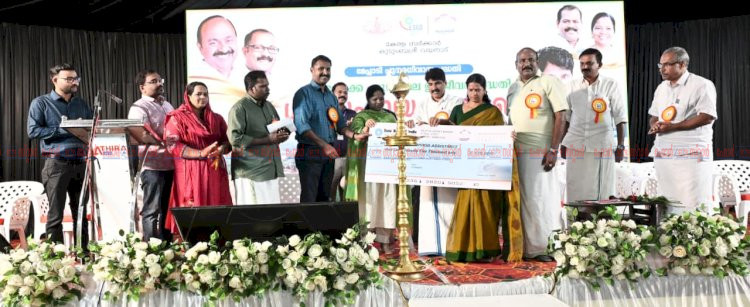 മുണ്ടക്കൈ ചൂരൽമല പുനരധിവാസം വേഗത്തിലാക്കും ദുരന്തബാധിതർക്ക് 2 ലക്ഷം രൂപ വീതം ഉപജീവന ധനസഹായം മന്ത്രി ടി. സിദ്ദീഖ്