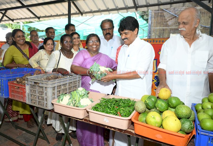 ഓണത്തിന് വിഷരഹിത പച്ചക്കറികൾ ഇനി കുറഞ്ഞ വിലയിൽ സംസ്ഥാനത്ത് 2000 ഓണസമൃദ്ധി ചന്തകൾ തുറന്നു