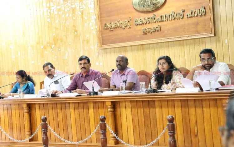 ആനത്താര റിസോർട്ട് നിർമ്മാണം , ഇടമലക്കുടി വീടുകൾ, പാറമടകൾ റിപ്പോർട്ട് തേടി ഇടുക്കി കളക്ടർ