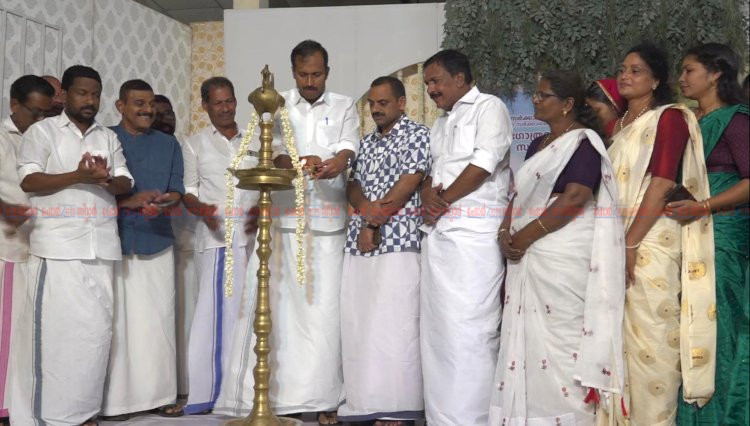 സഞ്ചരിക്കുന്ന റേഷൻ കട പദ്ധതി വിപുലീകരിക്കും മന്ത്രി അനൂപ് ജേക്കബ്