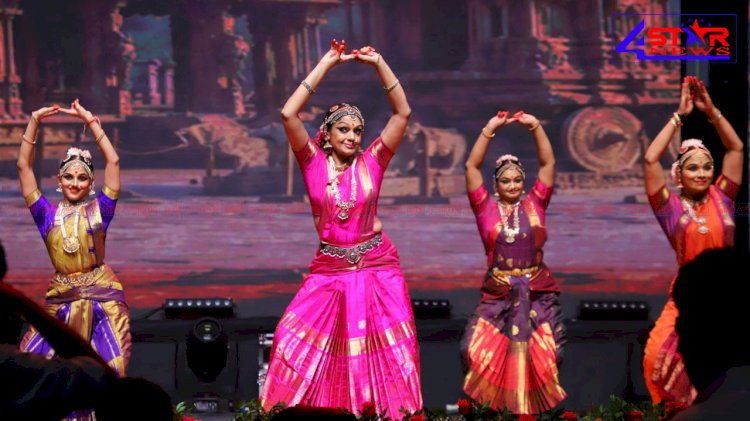 നിശാഗന്ധിയിൽ നിറഞ്ഞാടി ശോഭന സദസ്സിന്റെ മനംകവർന്ന് പ്രകടനം