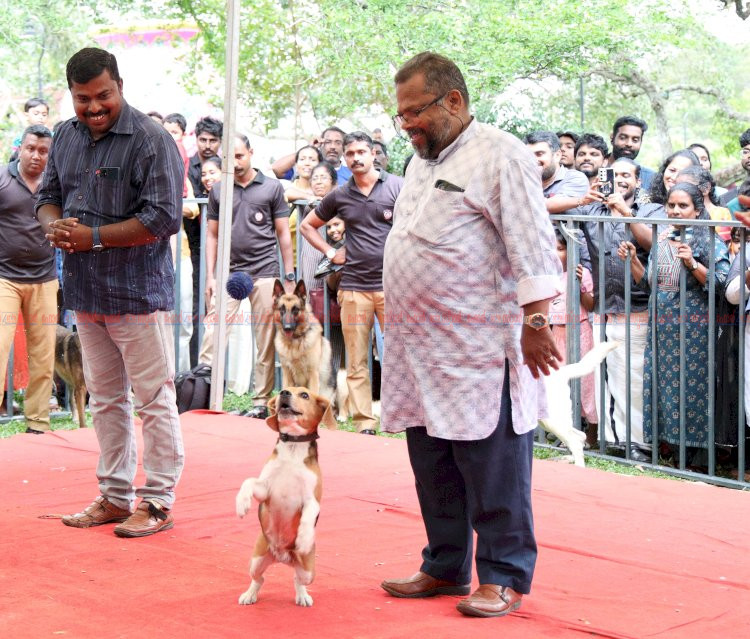കനകക്കുന്നിലെ താരം ലക്കി സുരക്ഷയൊരുക്കി പോലീസ് സ്നിഫർ നായ