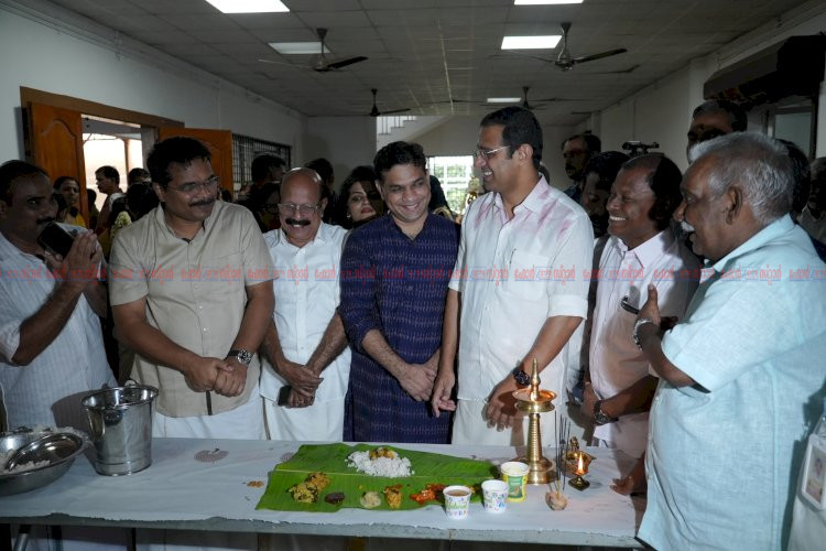 തൃക്കാക്കര മഹാദേവ ക്ഷേത്രത്തിൽ ഓണസദ്യ മന്ത്രി റോജി എം. ജോൺ നിർവഹിച്ചു