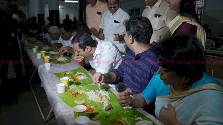 തൃക്കാക്കര മഹാദേവ ക്ഷേത്രത്തിൽ ഓണസദ്യ മന്ത്രി റോജി എം. ജോൺ നിർവഹിച്ചു